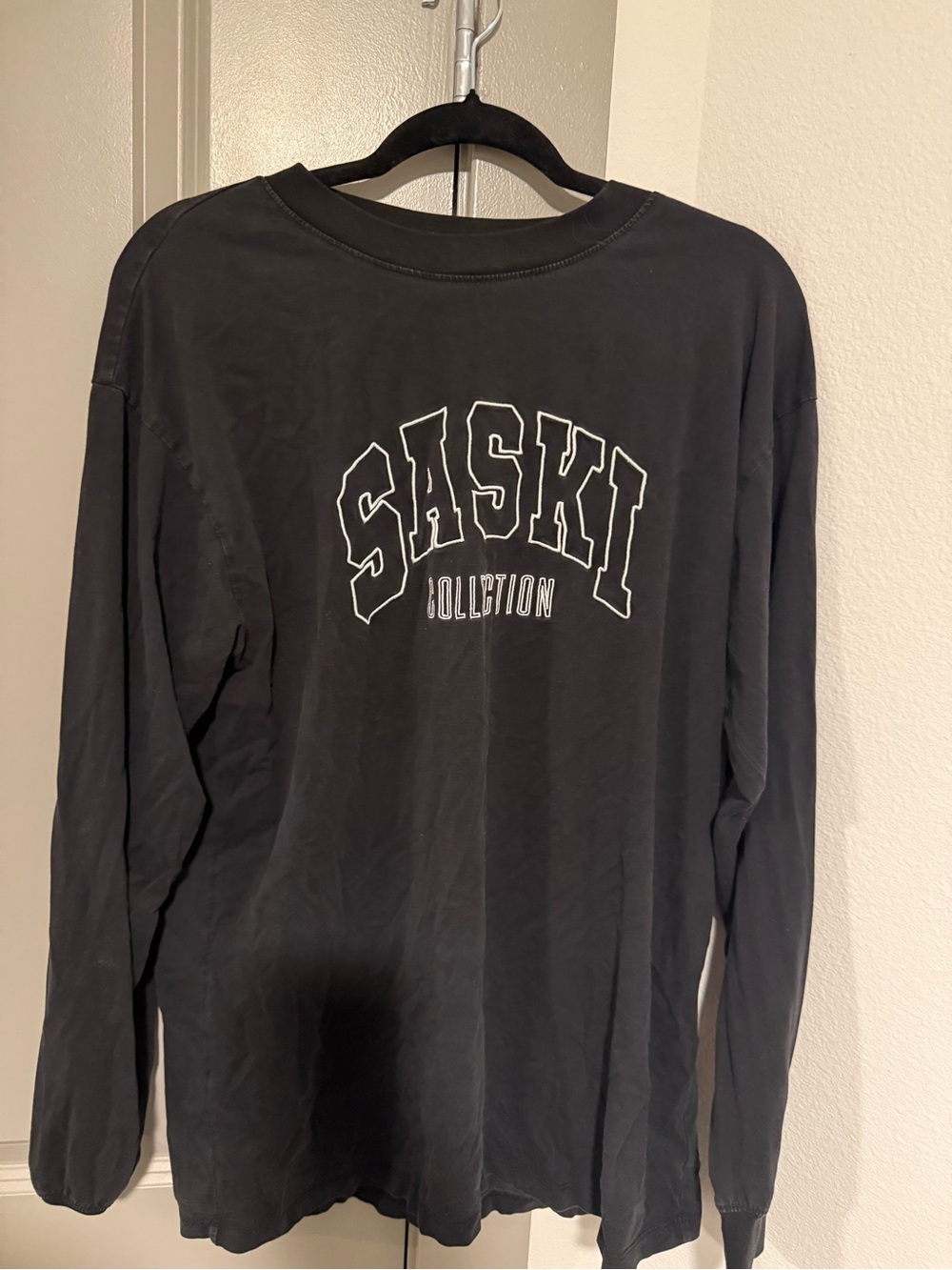 Saski Collection Black Long Sleeve Graphic Tee